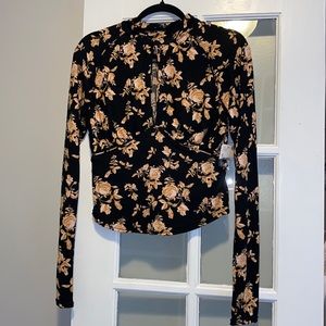 NWT Half Turtleneck Keyhole Floral Long Sleeve Top